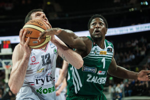 LKL finalai: Kovoje dėl kamuolių dominavęs „Žalgiris“ įveikė „Lietuvos rytą“