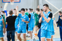 Trijulės tempiama „Omega-Tauras-LSU“ artinasi prie dvyliktuko